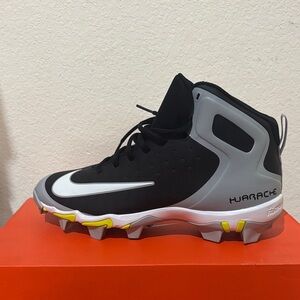 Nike Huarache Black and Gray Sports Cleats